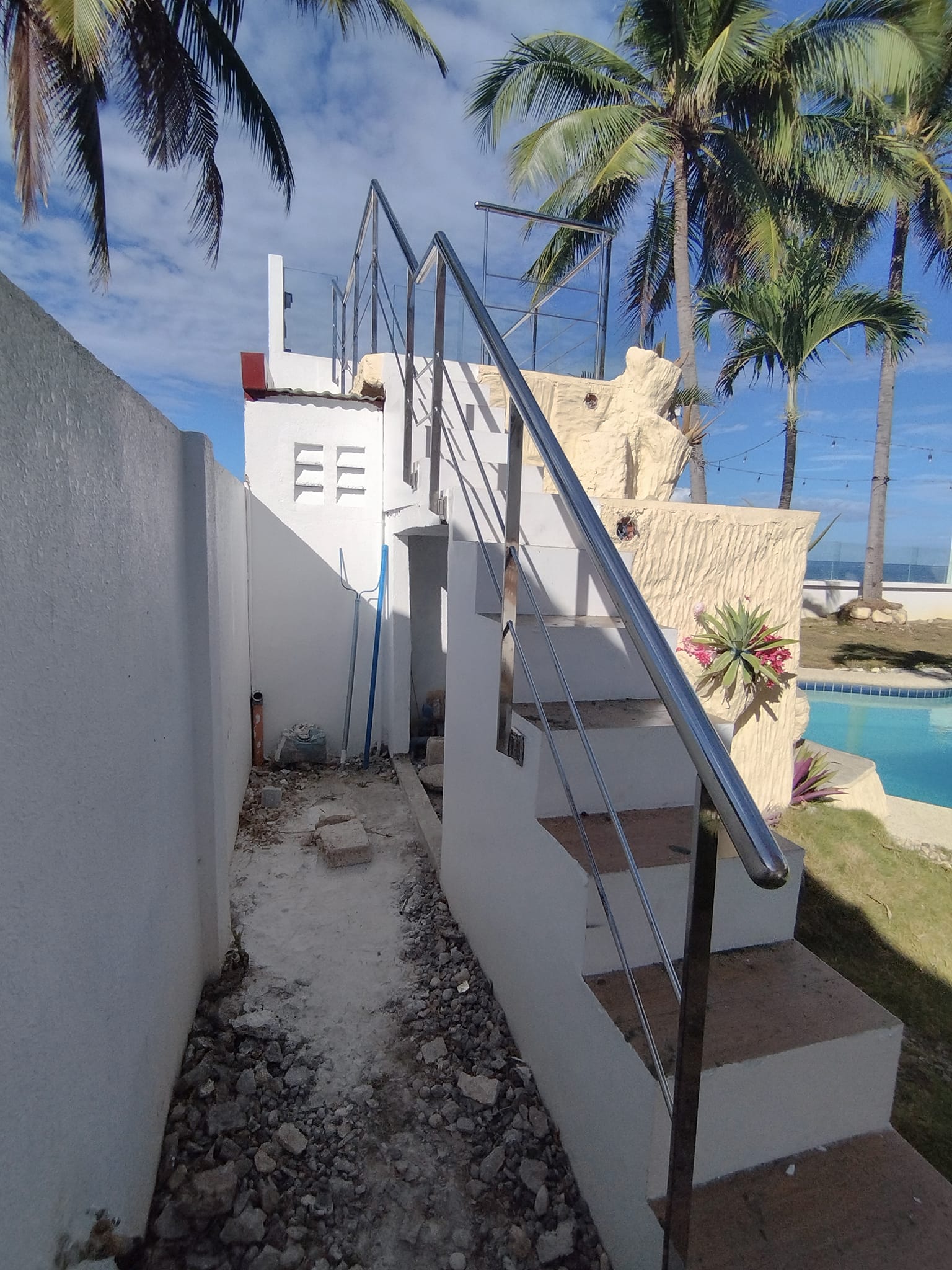 Railings — Luyang